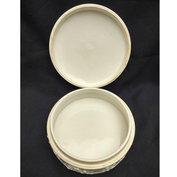 Von Schierholz Capri Porcelain Trinket Box w/Lid 6" Diameter 2" Height - Picture 3 of 9